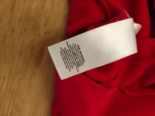 Jersey BOSS niño rojo talla S