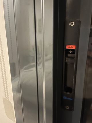 Ventana aluminio corredera con rejas