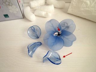 Lotto Statuetta in porcellana Mandorle by Paben