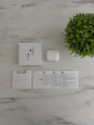 AirPods 4 con Cancelación de Ruido