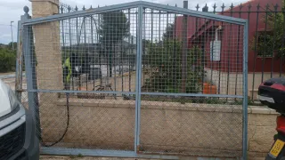 Puerta hierro 3.35m x 2.25m