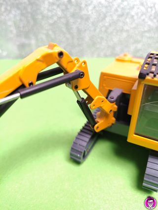 Modellino Atlas Copco ROC F7 1:35