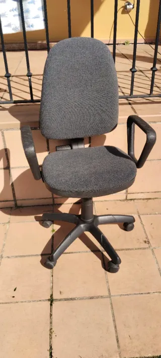 Silla de escritorio giratoria