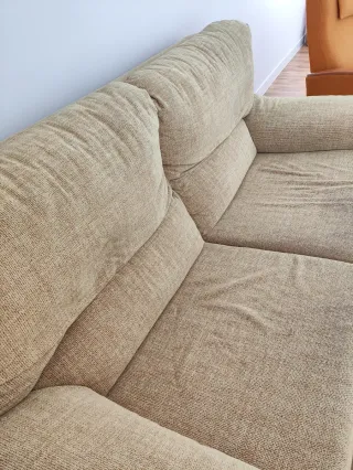 Sofá de 2 plazas en tela beige