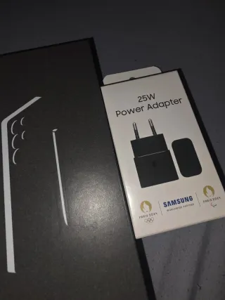 Samsung S25 Ultra Nuevo + Cargador 25W