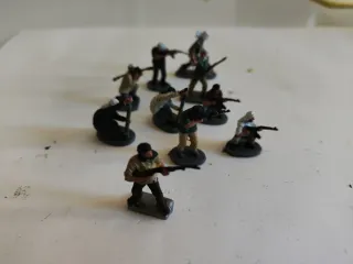 Figuras militares Talibanes