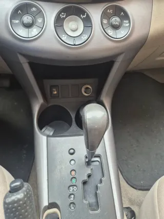 Toyota RAV4 2006 - Gasolina- Automático