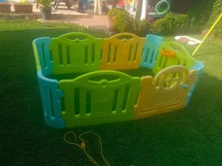 Valla infantil de plástico para parque