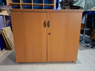 Conjunto de Mesa despacho con cajonera y armario