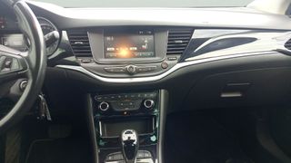 Opel Astra 1.4T SHT Business Elegance CVT 107 kW (145 CV)