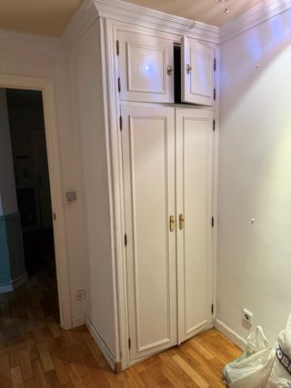 Armarios empotrados madera gran profundidad..