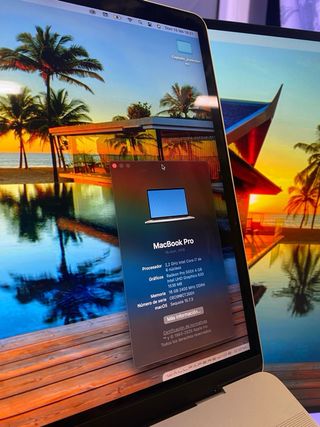 MacBook Pro 2018 + Paquete Adobe