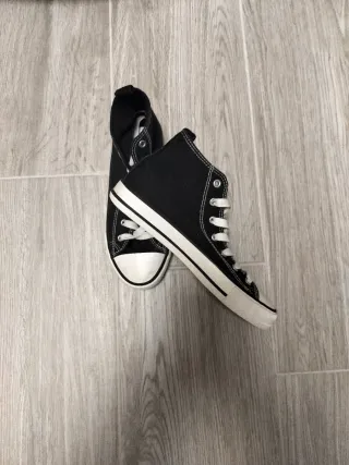 Conjunto de zapatos: negros y marrones