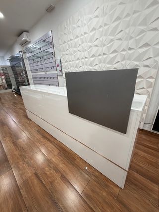 Mobiliario Tienda Ropa y Calzado