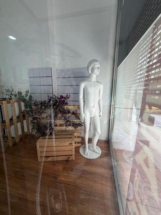 Mobiliario Tienda Ropa y Calzado