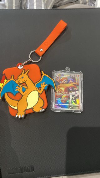 Llavero Charizard + Carta Promo