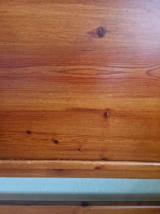 Cabecero y mesilla madera maciza pintada