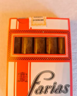 Caja Antigua de Puros Farias Superiores