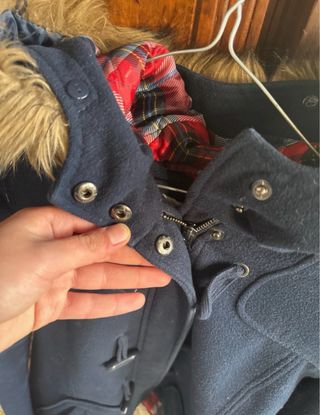 Giubbotto donna blu con pelo e alamari