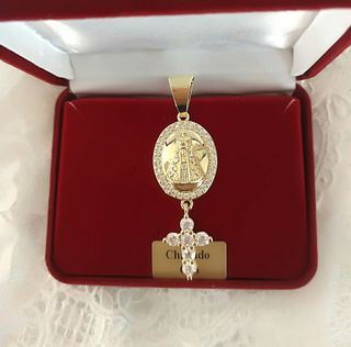 Medalla Virgen Desamparados y Cruz en Oro