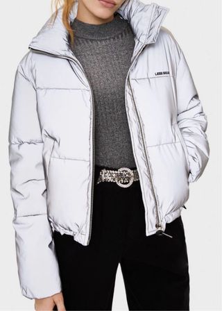 Chaqueta acolchada plateada reflectante