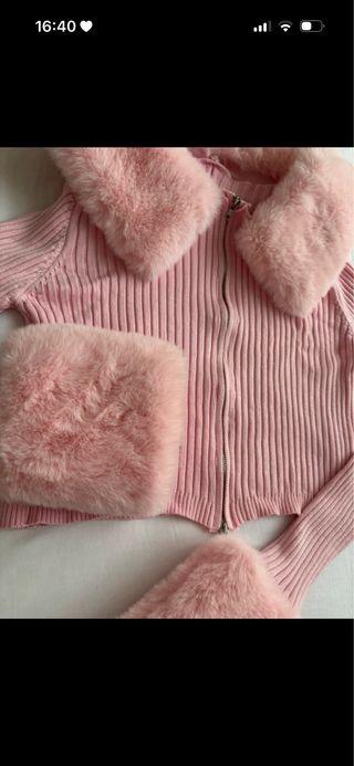 Chaqueta rosa con detalles de pelo