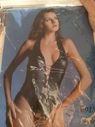 Body rosso con lacci