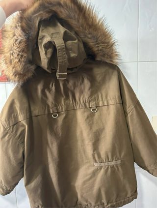 Parka Bershka verde militar Talla M