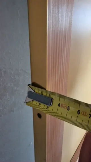 Coppia Specchi da Parete Verticali con Cornice Oro