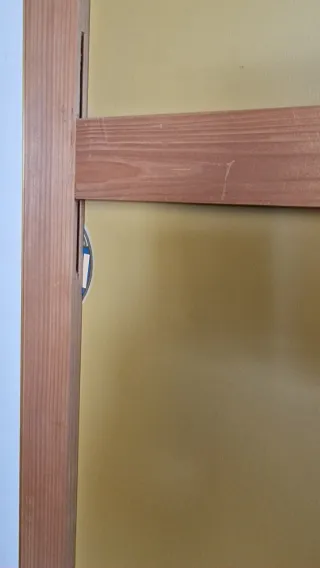 Coppia Specchi da Parete Verticali con Cornice Oro