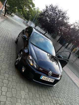 Volkswagen Golf GTI DSG