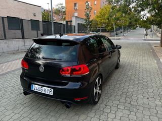 Volkswagen Golf GTI DSG