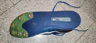 Scarpe chiodate Nike blu e nere