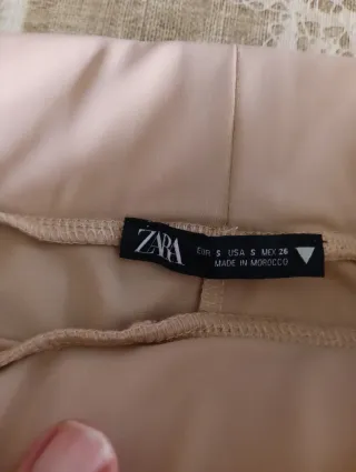 Zara Pantaloncini Elasticizzati Beige
