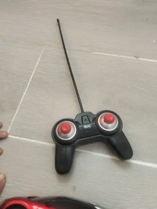 Coche teledirigido Bugatti Negro/Rojo