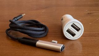 Cable Audio Coche Jack + Adaptador Carga