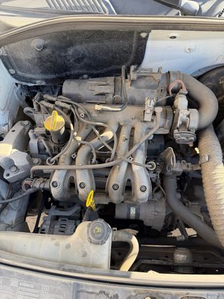 Renault Clio 2002 Etiqueta medioambiental B