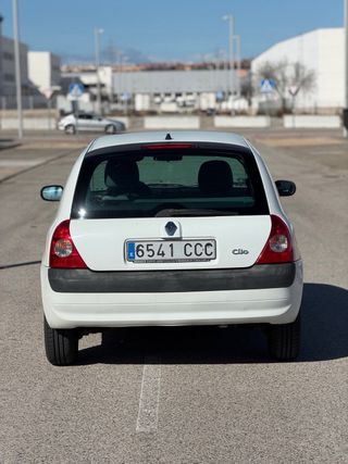 Renault Clio 2002 Etiqueta medioambiental B
