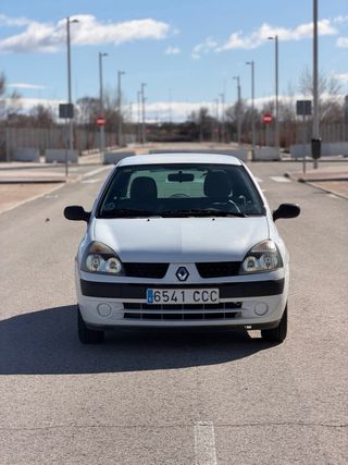 Renault Clio 2002 Etiqueta medioambiental B