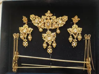 Aderezo Fallera Dorado con Cristales