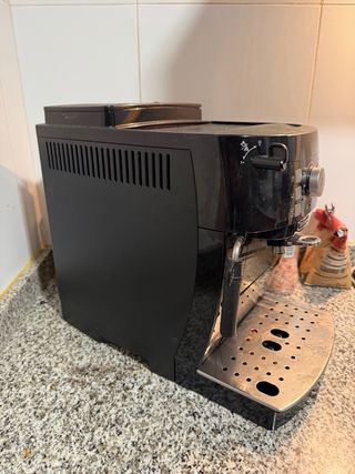 Cafetera DeLonghi Magnifica S Automática