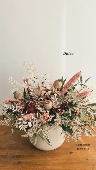 Ramos de flores secas y preservadas