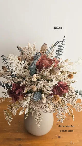 Ramos de flores secas y preservadas