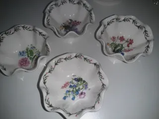 Set 4 Cestini Porcellana Fiori