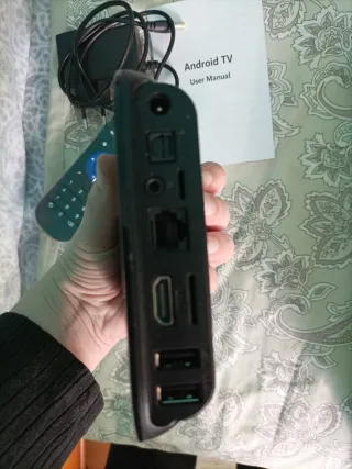 Android TV Box con Mando y Cargador