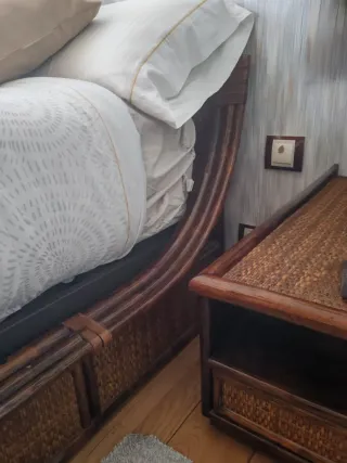 Conjunto dormitorio ratán y madera