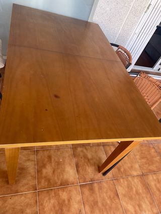 Mesa de comedor de madera extensible