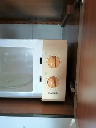 Microondas Bluesky Beige