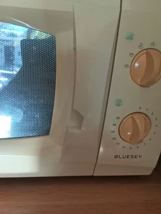 Microondas Bluesky Beige