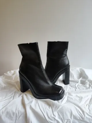 Botines negros tacón Zara Talla 40